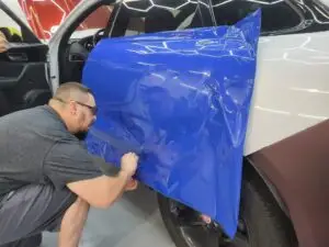 installation de pare pierre cosmetique sur porte de jaguar f-pace a trois-rivières